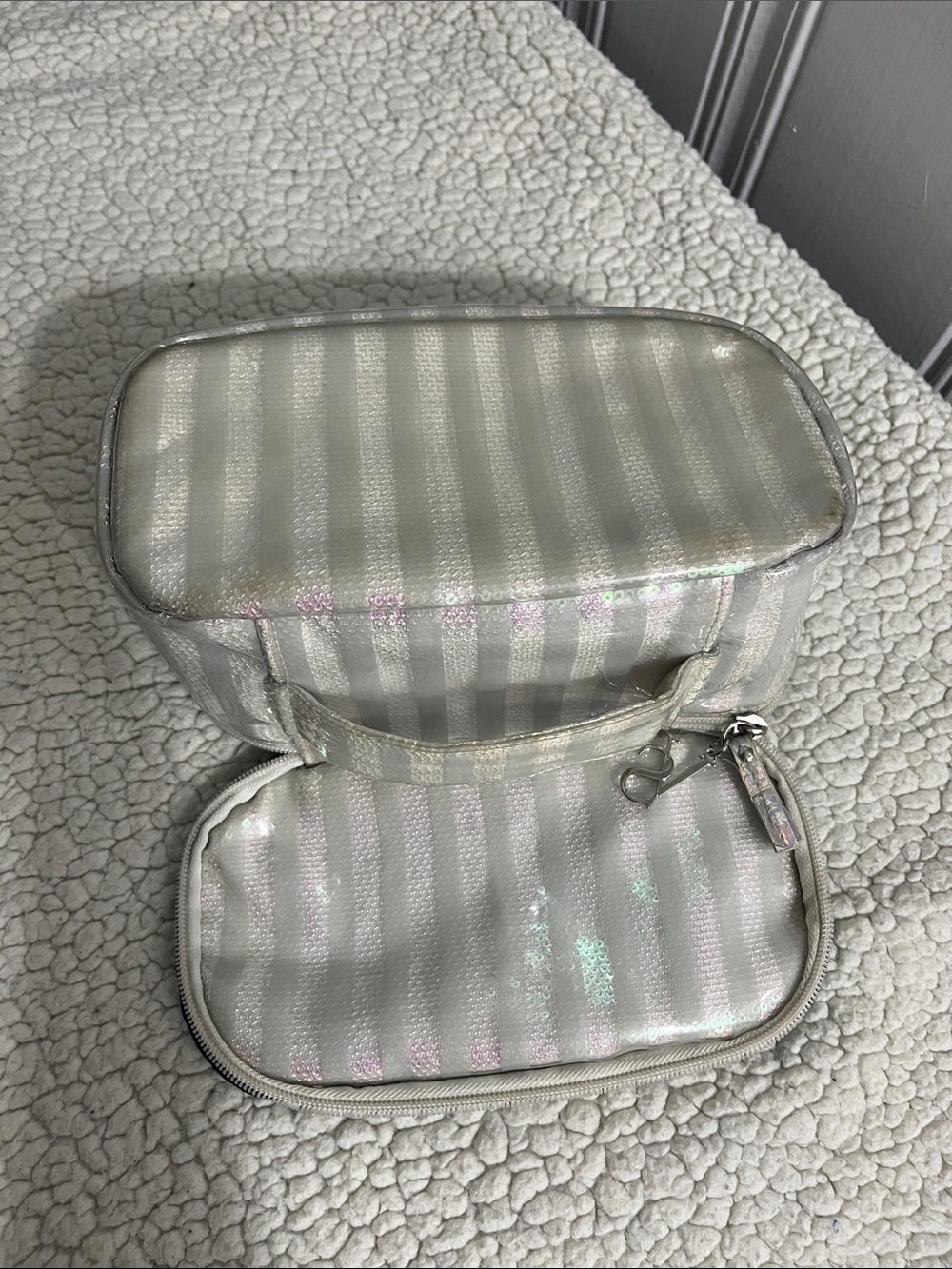 Victoria's Secret Makeup Bag - Pearl White - Picture 5 of 5